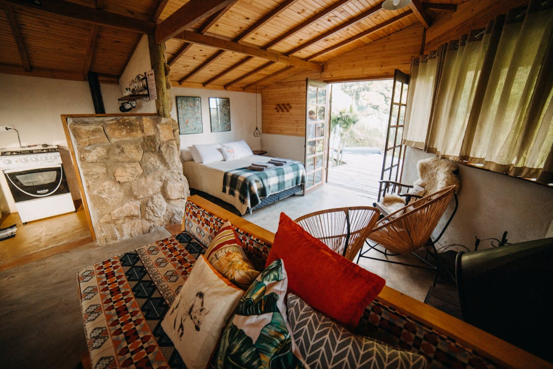 Design That Breathes: Why Real Homes Don’t Need to Be Perfect